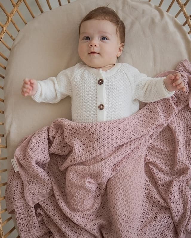 Плед-пелёнка ажурная Loomknits Пудровый
